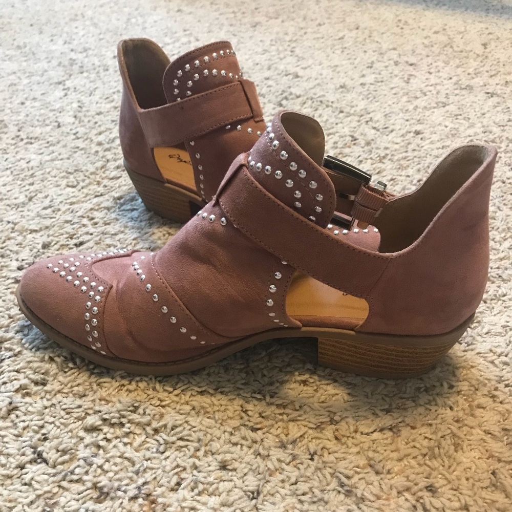 Mauve pink booties